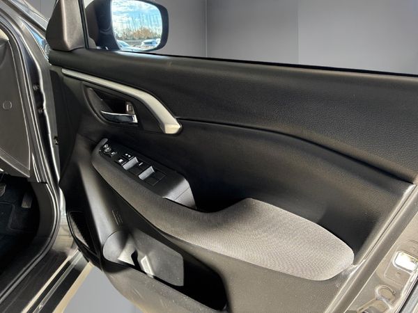 2023-Toyota-Urban-Cruiser-15-Xr-Auto image:14