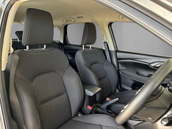 2023-Toyota-Urban-Cruiser-15-Xr-Auto image:15