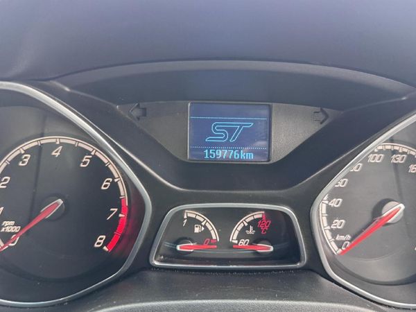 2014-Ford-Focus-20-GTDi-ST1-5-dr image:9