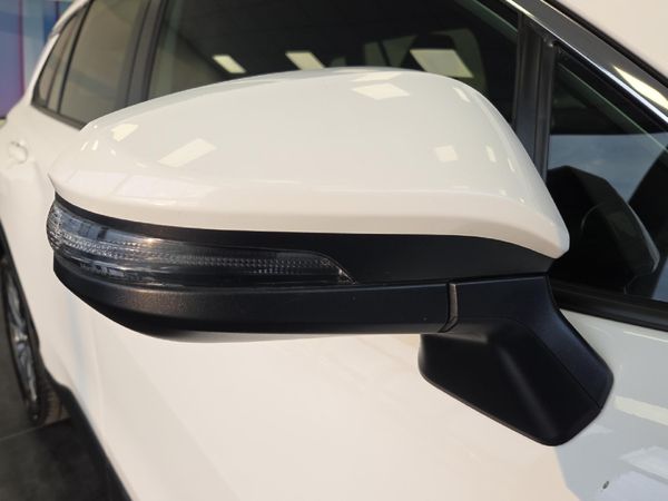 2023-Toyota-Corolla-Cross-18-XR-Hybrid image:9