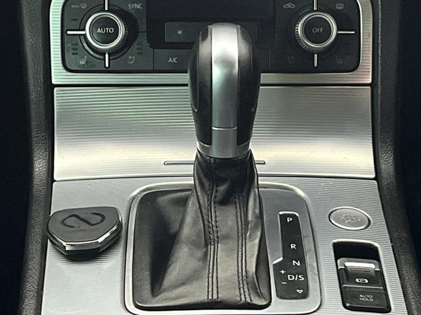 2017-Volkswagen-Touareg-GP-30-V6-TDI-Luxury-Auto image:9