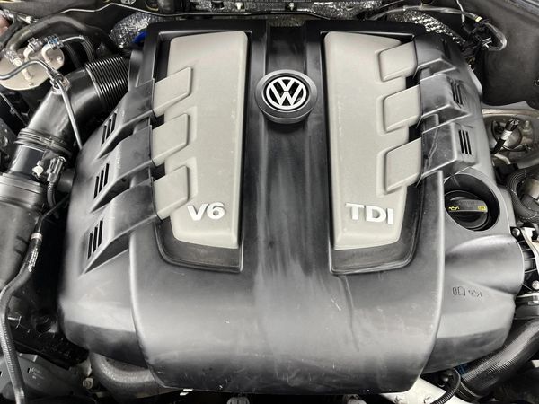 2017-Volkswagen-Touareg-GP-30-V6-TDI-Luxury-Auto image:11
