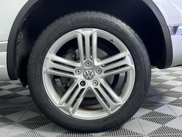 2017-Volkswagen-Touareg-GP-30-V6-TDI-Luxury-Auto image:5