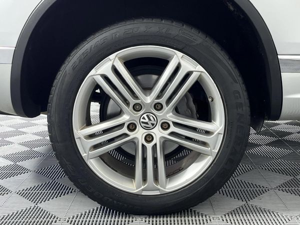 2017-Volkswagen-Touareg-GP-30-V6-TDI-Luxury-Auto image:6