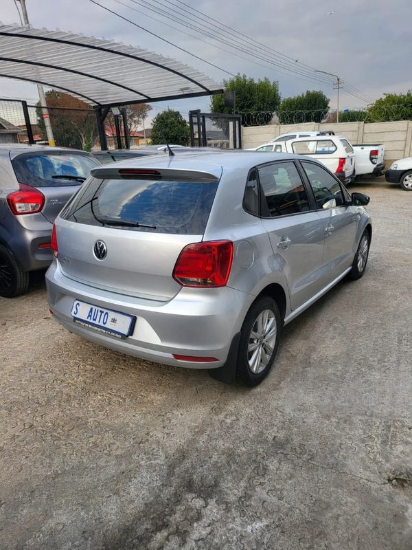 2021-Volkswagen-Polo-Vivo-14-Trendline-5-dr image:3