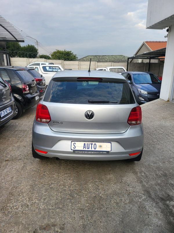 2021-Volkswagen-Polo-Vivo-14-Trendline-5-dr image:5