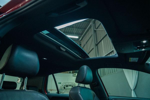 2015-Volkswagen-Golf-VII-GTI-20-TSI-Auto image:19