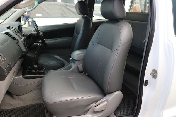 2012-Toyota-Hilux-30-D-4D-Raider-Xtra-Cab-4x4 image:10