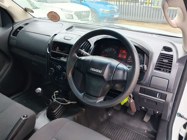 2025-Isuzu-D-Max-250C-Fleetside-Single-Cab image:9