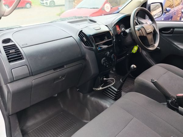 2025-Isuzu-D-Max-250C-Fleetside-Single-Cab image:12