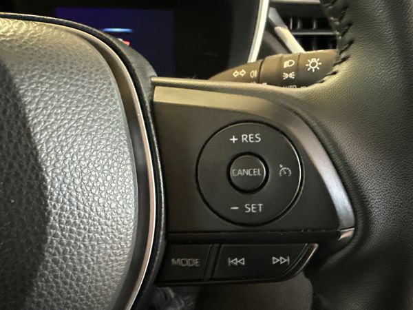 2025-Toyota-Corolla-Cross-COROLLA-CROSS image:10