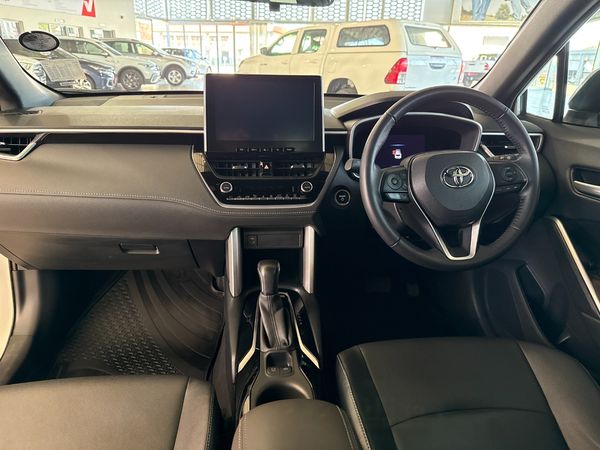 2025-Toyota-Corolla-Cross-COROLLA-CROSS image:16