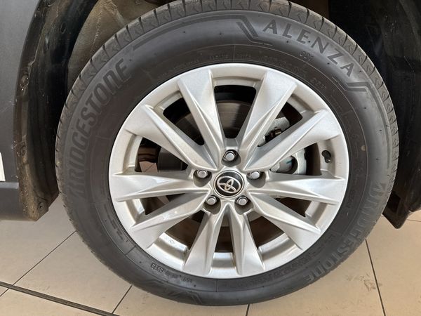 2025-Toyota-Corolla-Cross-COROLLA-CROSS image:8