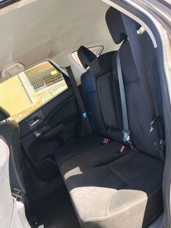 2015-Honda-CR-V-20-Comfort image:15
