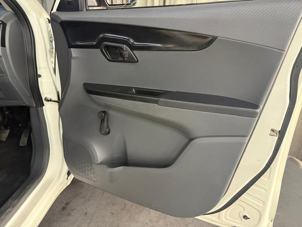 2019-Mahindra-KUV-100-12-K2-NXT image:14