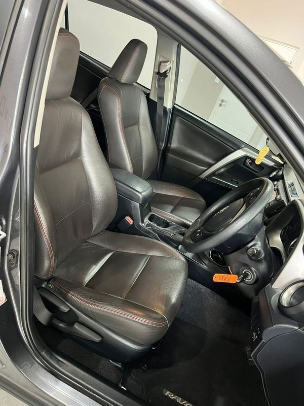 2017-Toyota-RAV4-20-GX-Auto image:5