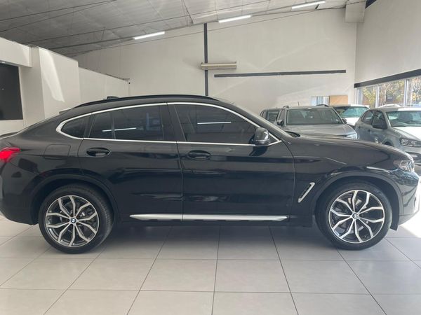 2023-BMW-X4-xDrive20d image:10