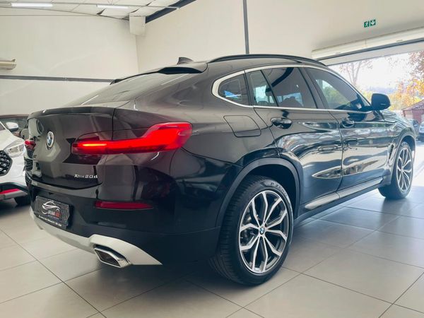 2023-BMW-X4-xDrive20d image:11