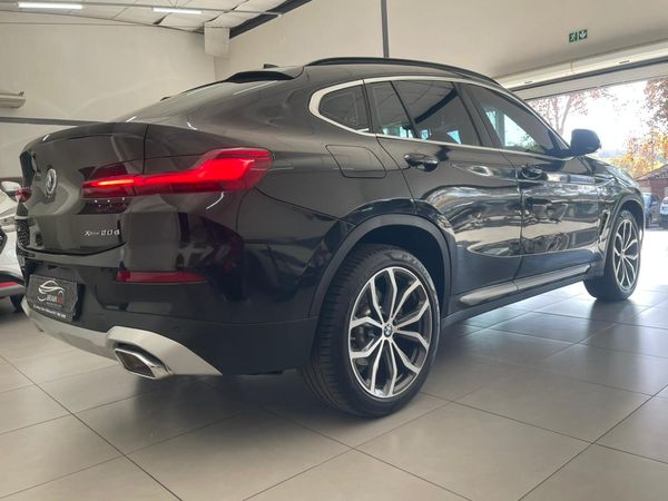2023-BMW-X4-xDrive20d image:12