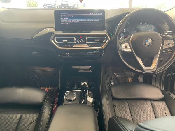 2023-BMW-X4-xDrive20d image:8