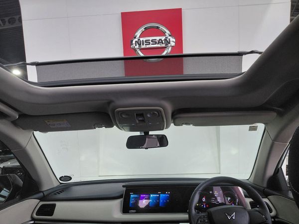 2024-Mahindra-XUV-700-20-AX5-Auto image:11