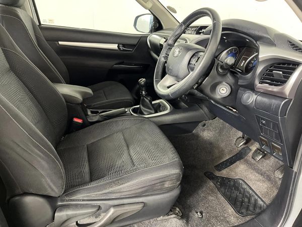 2016-Toyota-Hilux-28-GD-6-Raised-Body-Raider-Extended-Cab image:4