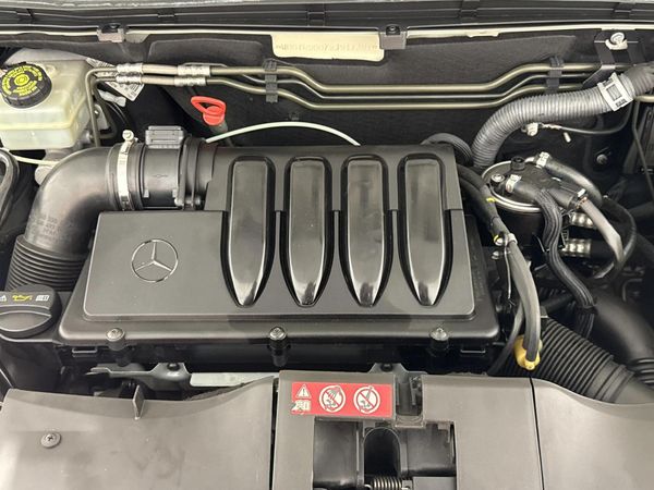 2011-Mercedes-Benz-A-Class-A-180-CDI-Avantgarde-Auto image:12