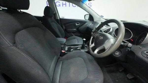2013-Hyundai-ix35-20-GL-Premium image:9
