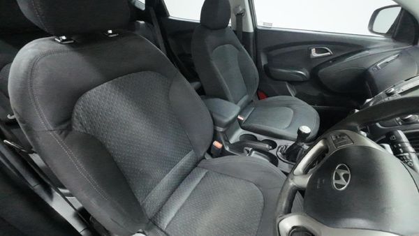 2013-Hyundai-ix35-20-GL-Premium image:11