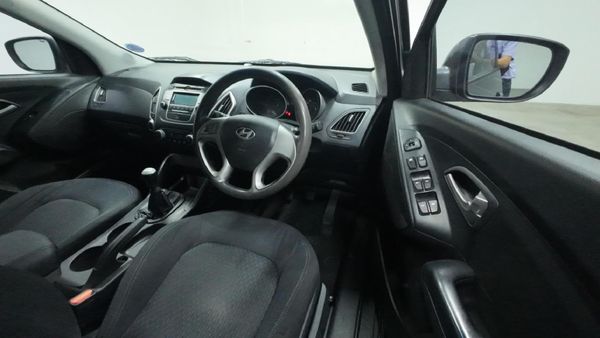 2013-Hyundai-ix35-20-GL-Premium image:8