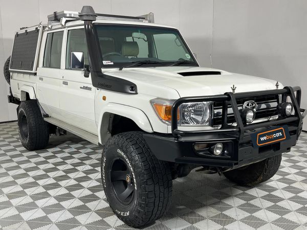 2013-Toyota-Land-Cruiser-79-45-D-Double-Cab image:15