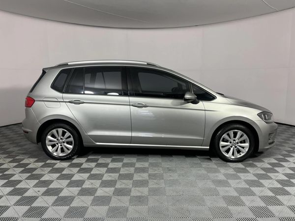 2017-Volkswagen-Golf-SV-14-TSI-Comfortline-Auto image:17