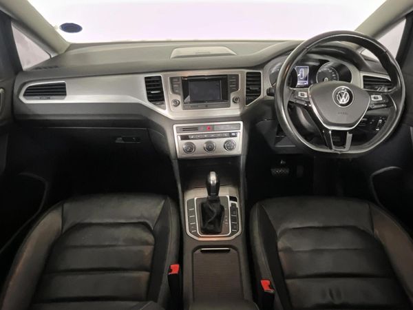 2017-Volkswagen-Golf-SV-14-TSI-Comfortline-Auto image:1
