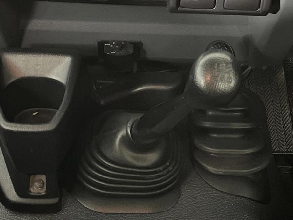 2019-Toyota-Land-Cruiser-79-40-Double-Cab image:9