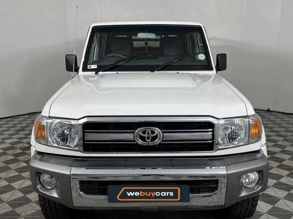 2019-Toyota-Land-Cruiser-79-40-Double-Cab image:10