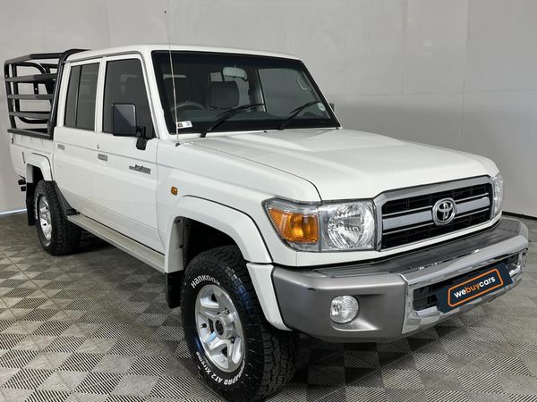 2019-Toyota-Land-Cruiser-79-40-Double-Cab image:11