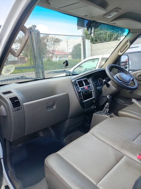 2021-Hyundai-H100-Bakkie-26D image:9