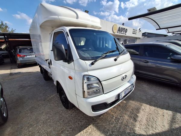 2021-Hyundai-H100-Bakkie-26D image:3