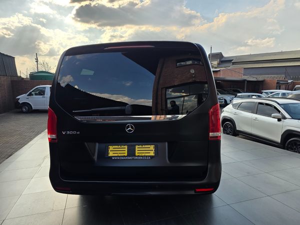 2022-Mercedes-Benz-V-Class-V-300d-Exclusive image:4