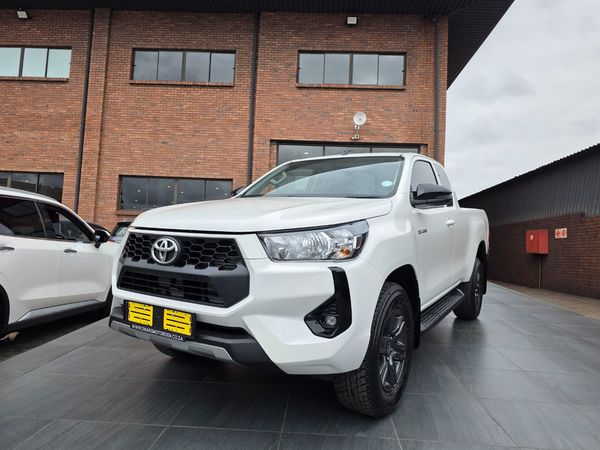 2026-Toyota-Hilux-24-GD-6-Raised-Body-Raider-Auto-Extended-Cab image:1