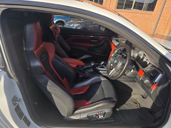 2020-BMW-M4-Coupe-Auto image:5