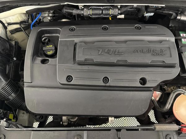 2021-Jeep-Renegade-14-TJet-Sport image:11