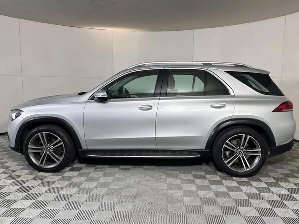 2021-Mercedes-Benz-GLE-400d-4Matic image:19