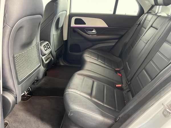 2021-Mercedes-Benz-GLE-400d-4Matic image:3