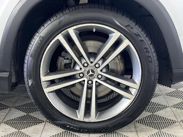 2021-Mercedes-Benz-GLE-400d-4Matic image:5