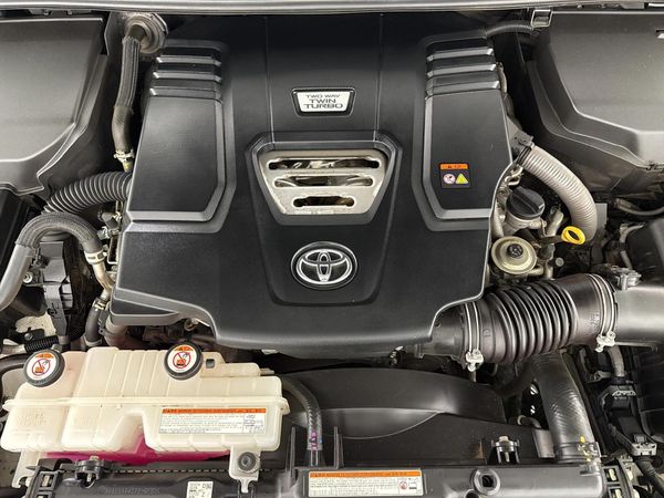 2023-Toyota-Land-Cruiser-300-V6-33-D-GR-S image:14
