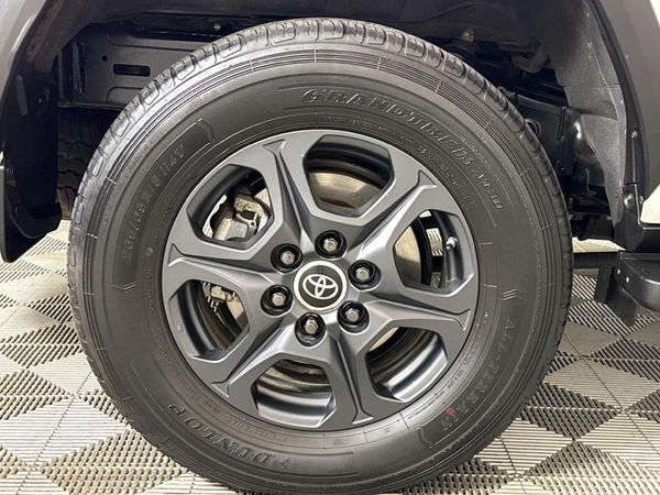 2023-Toyota-Land-Cruiser-300-V6-33-D-GR-S image:7