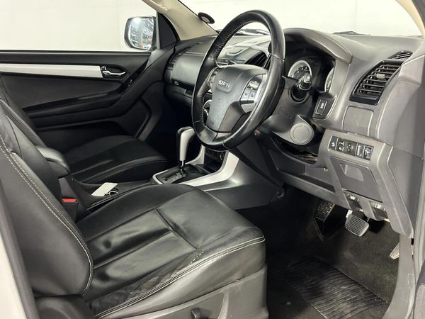 2019-Isuzu-D-Max-300-LX-Auto-Double-Cab image:9