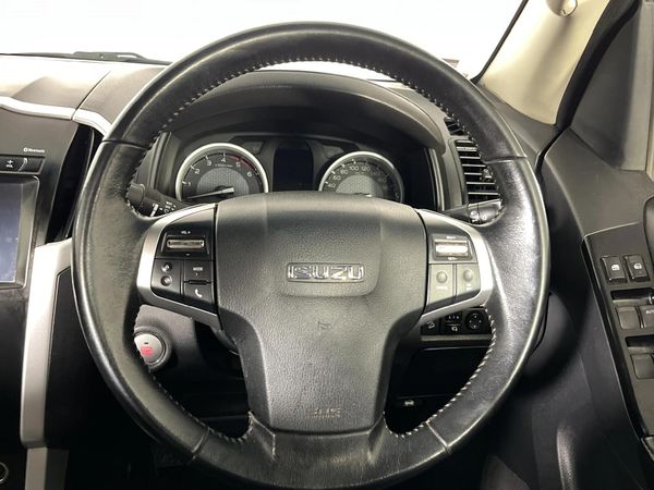 2019-Isuzu-D-Max-300-LX-Auto-Double-Cab image:12