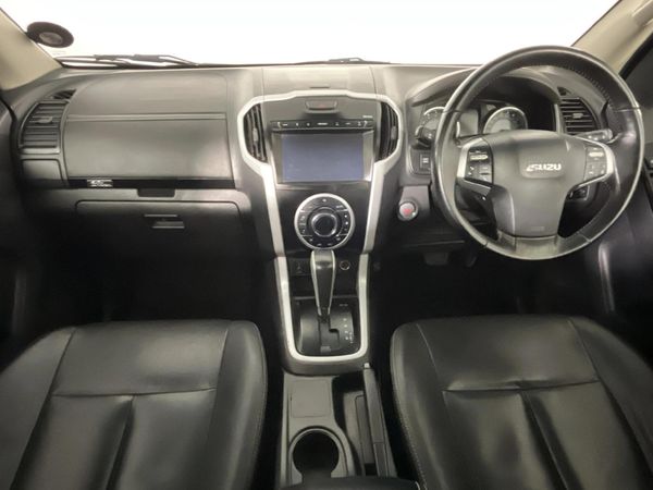 2019-Isuzu-D-Max-300-LX-Auto-Double-Cab image:1